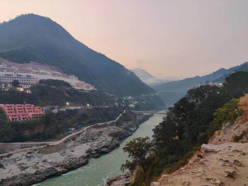 Devprayag and Rudraprayag. Devprayag, where the Bhagirathi and Alaknanda rivers meet, is a sacred spot and a must-see along the way. Rudraprayag, where the Alaknanda and Mandakini rivers converge, is another important religious site.