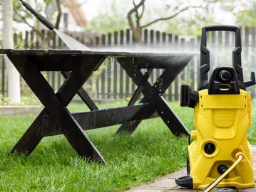 Pressure washing garden furniture