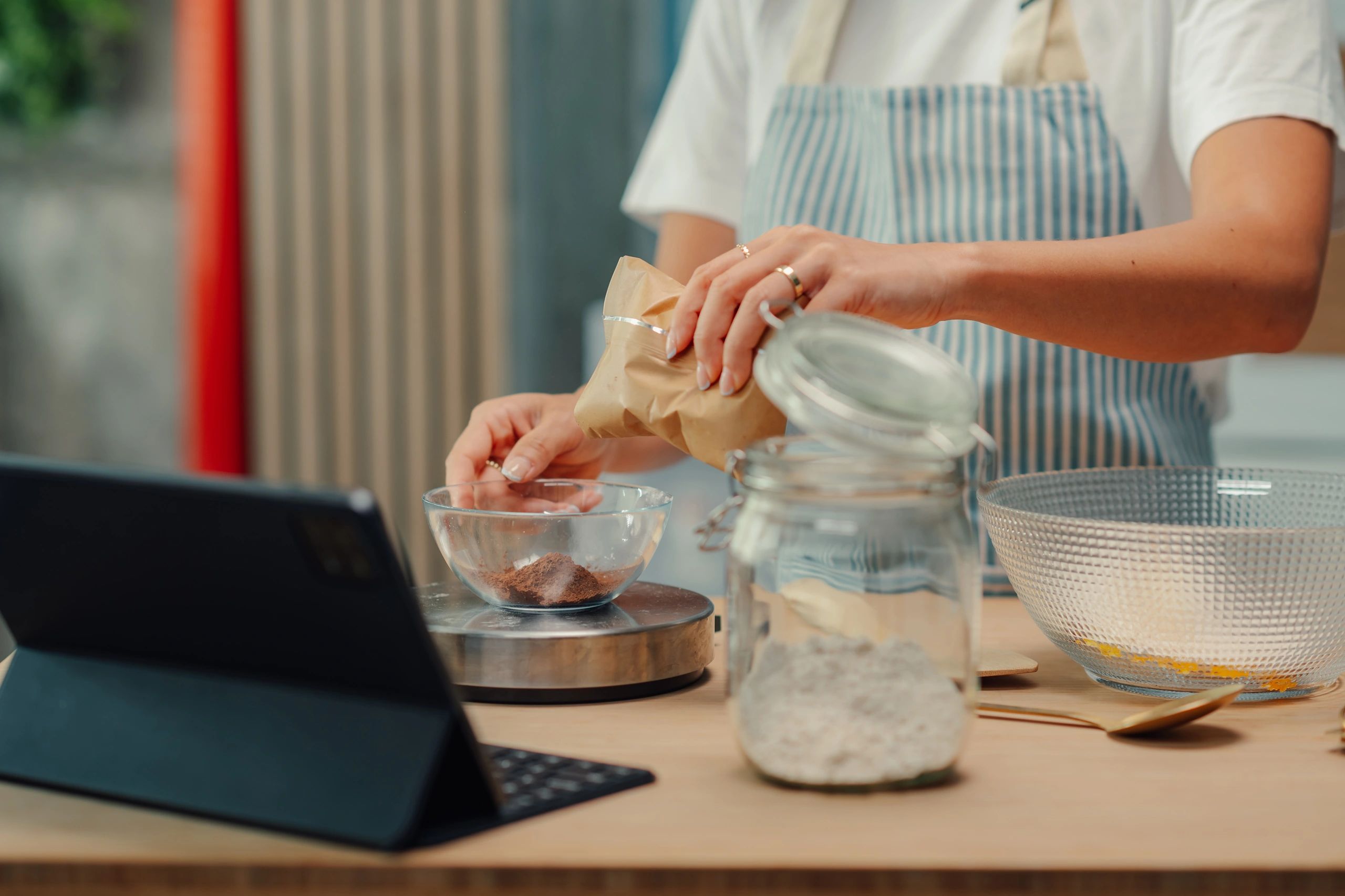 Kitchen Measurement Conversions with Tare: Ingredient Converter