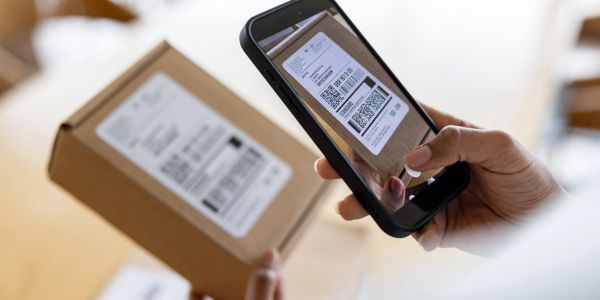 Packages and shipping icon with 'drop shipping' text.