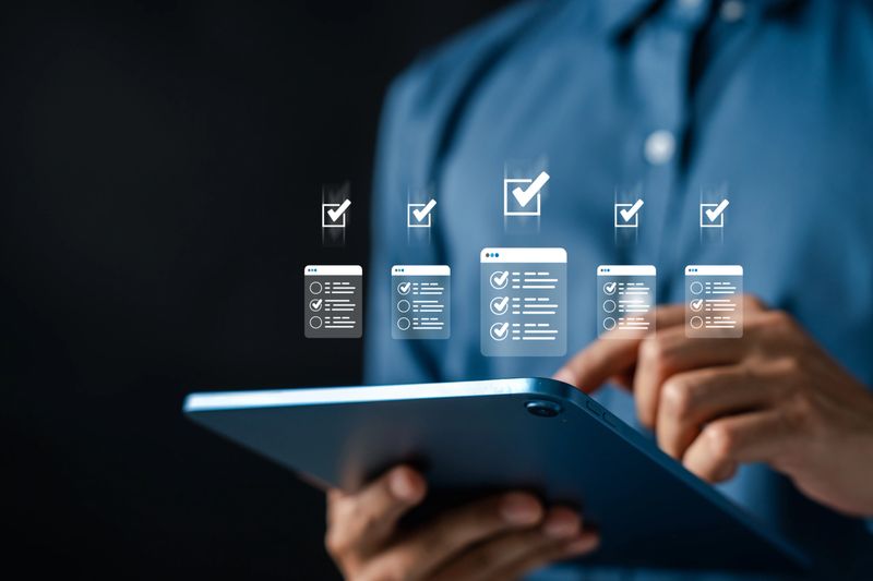 Digital customer feedback system checklist review form. Useful for business evaluation, quality rating, satisfaction analysis, and online survey response collection.