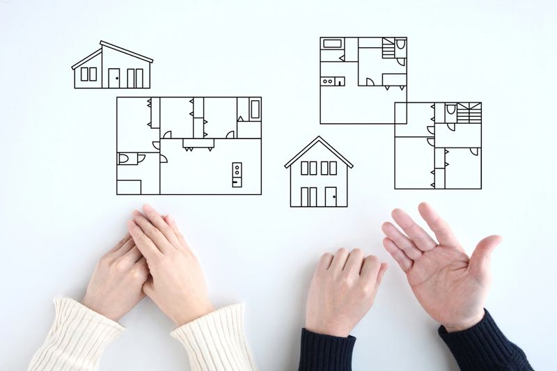 Image of a couple discussing the layout of their new home