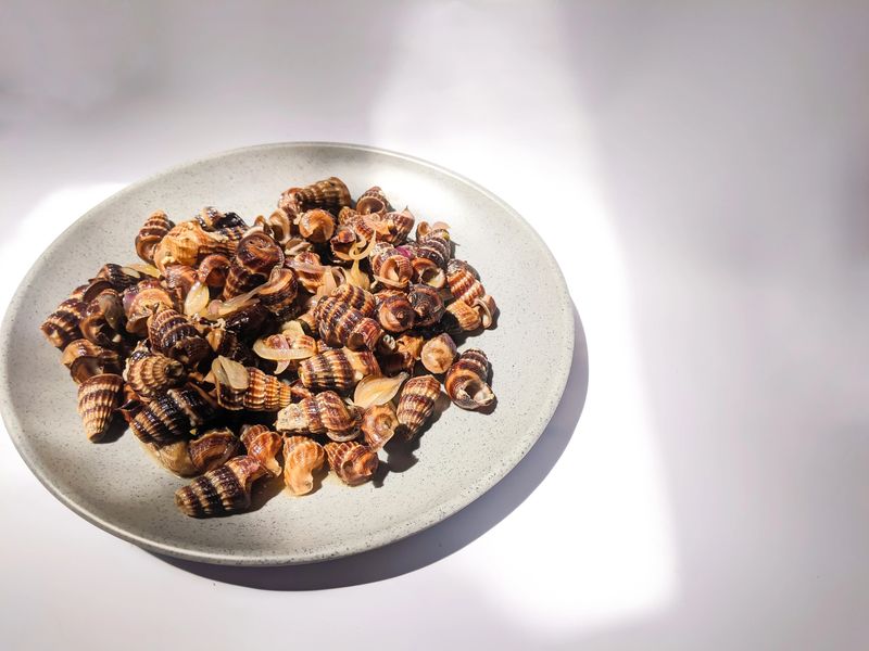 Belitung snails or snails that have been cooked and put on a plate