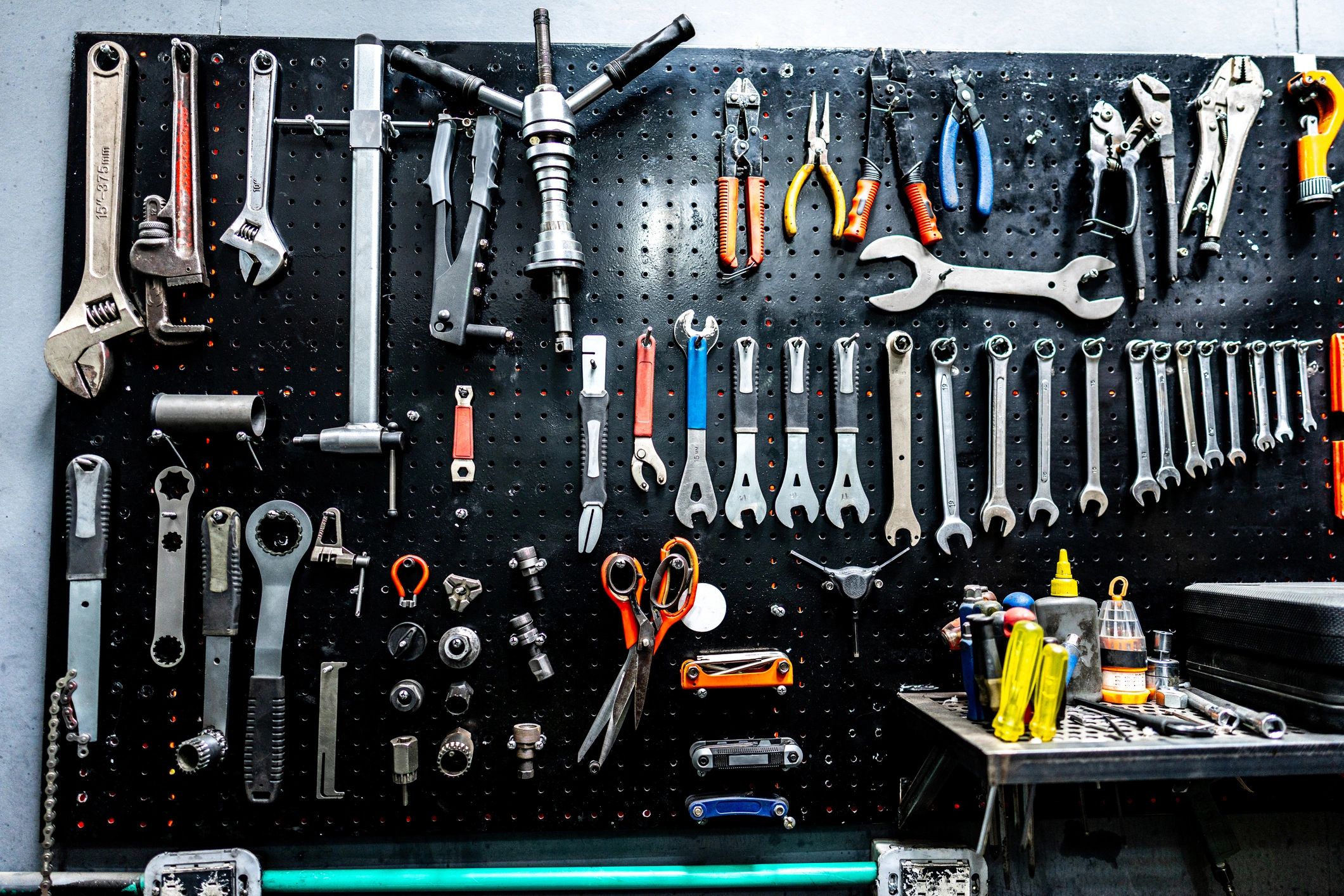 Broken Tool Store