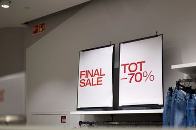 Final sale signs showing up to 70% discount.