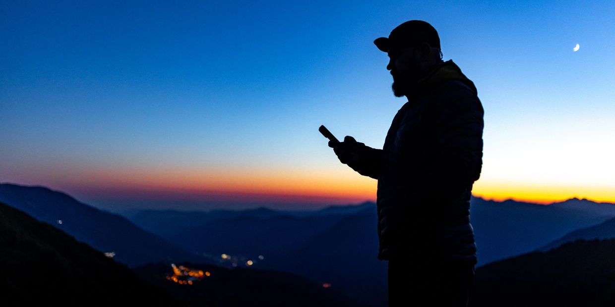 Man calling from a mountain