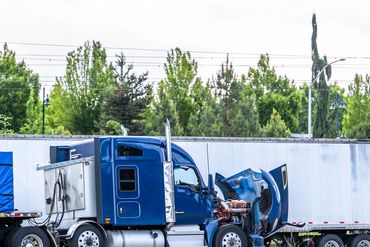 Broke down?  Call us to get you connected to our mobil repair mechanics!