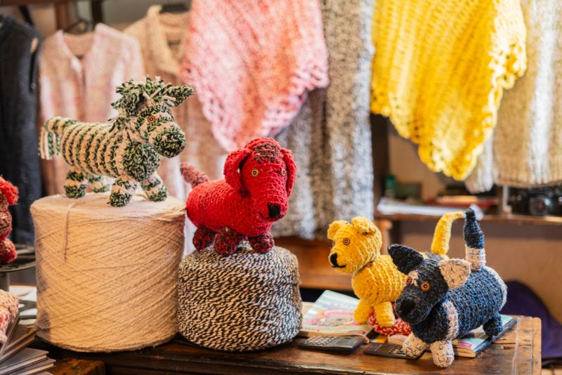 Virgin wool accessories store in the beautiful city of Guatavita, Cundinamarca.