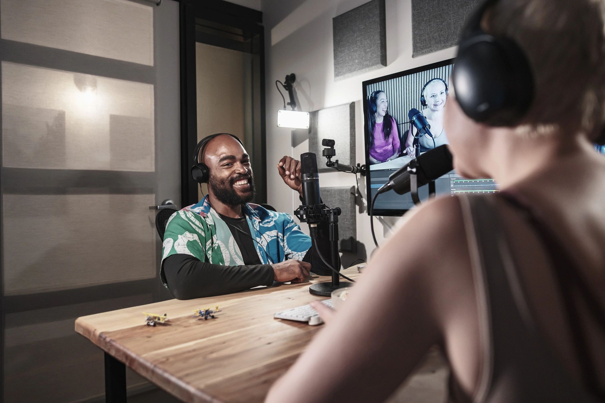 Analog vs Digital Radio: What's Better?