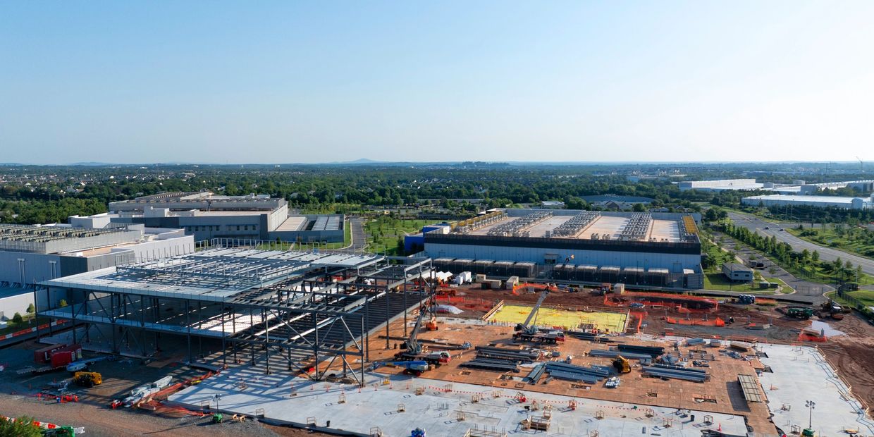 Large-scale construction site for a commercial building.