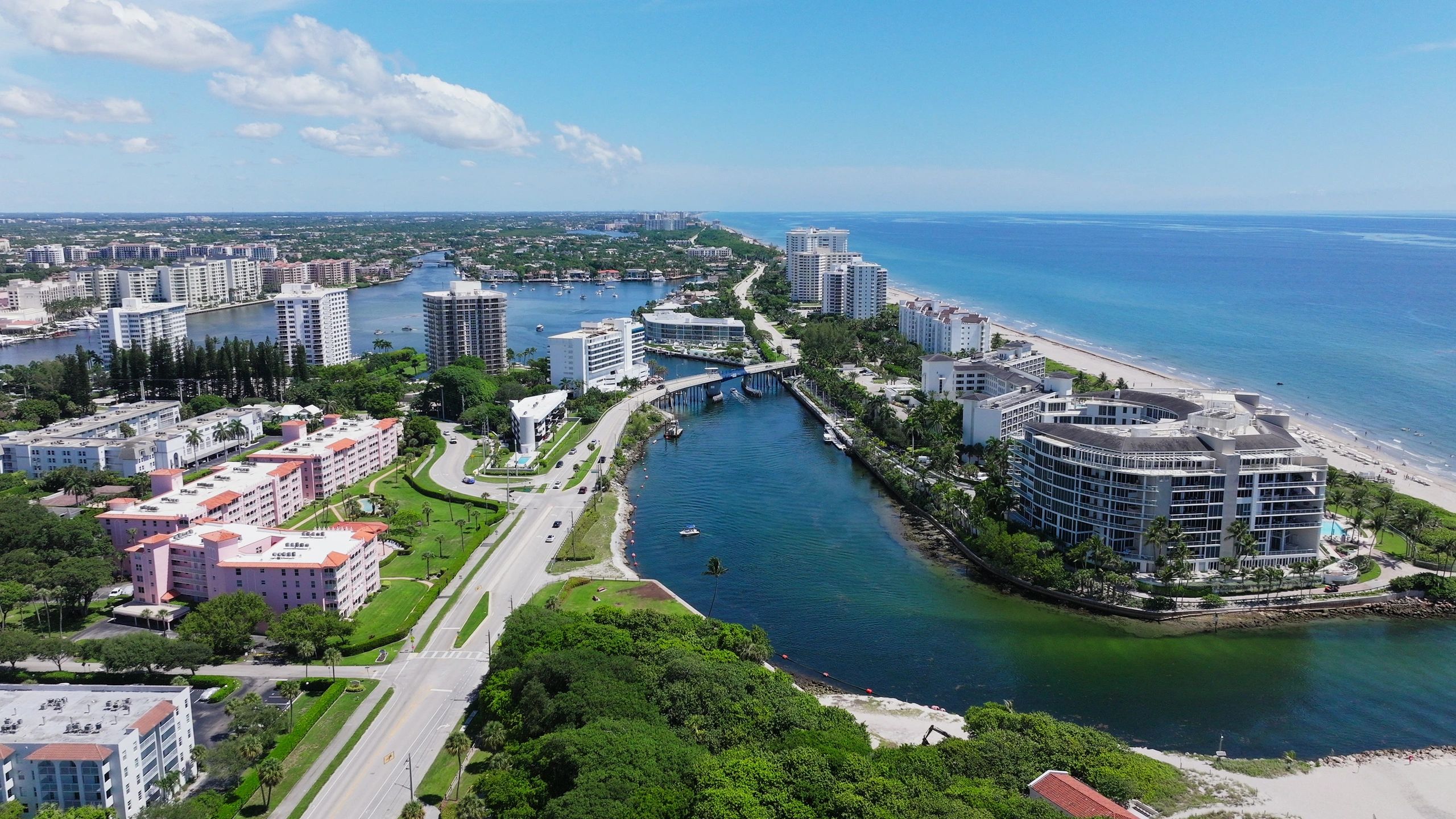 Aerial view of Boca Raton, the Intracoastal Waterway and Atlantic coastline, Florida.