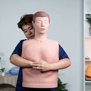 London's most trusted CPD accredited First Aid training company. EFAW, FAW, BLS, Paediatric First Ai