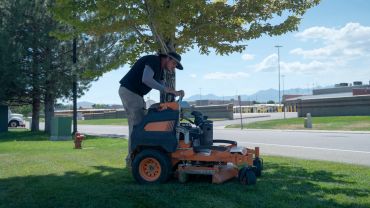 HOA Landscaper / Lawn Maintenance