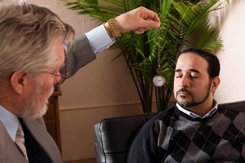 An hispanic man gets hypnotized by his therapist.