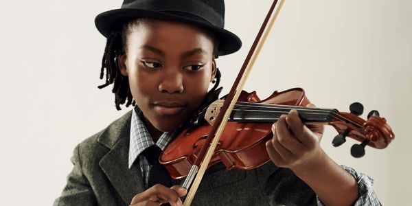 Violin teacher near me Music school - oakville music teacher - best violin teacher - learn violin