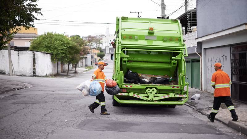 Cheap & Efficient Junk Removal in Mirabel