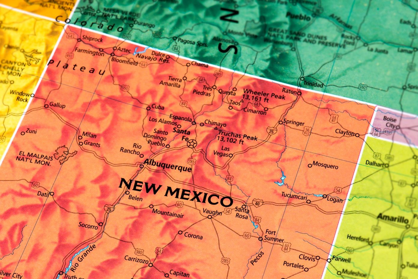 Detailed map highlighting the state of New Mexico and its neighboring states.