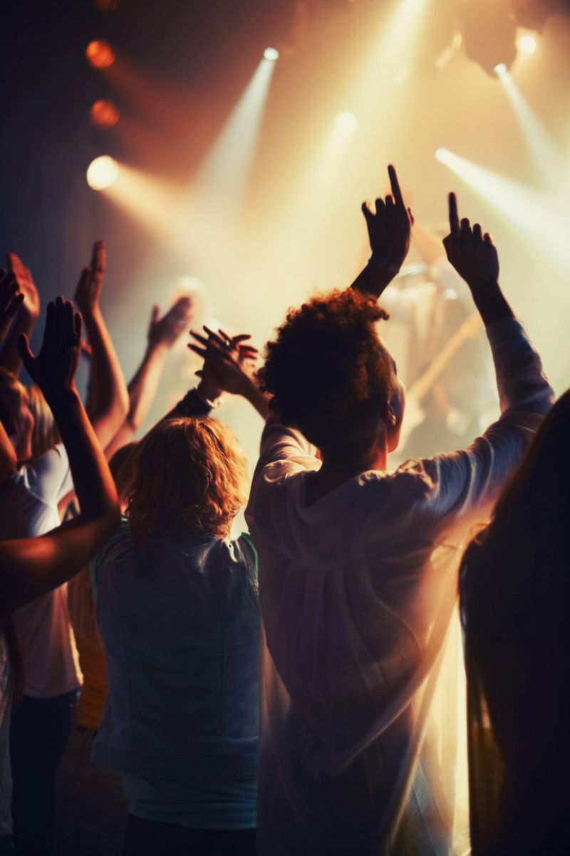 Young people enjoying a music festival backstagehttp://195.154.178.81/DATA/i_collage/pi/shoots/782410.jpg