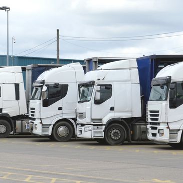 Artic Curtainsider, Full load Haulage.