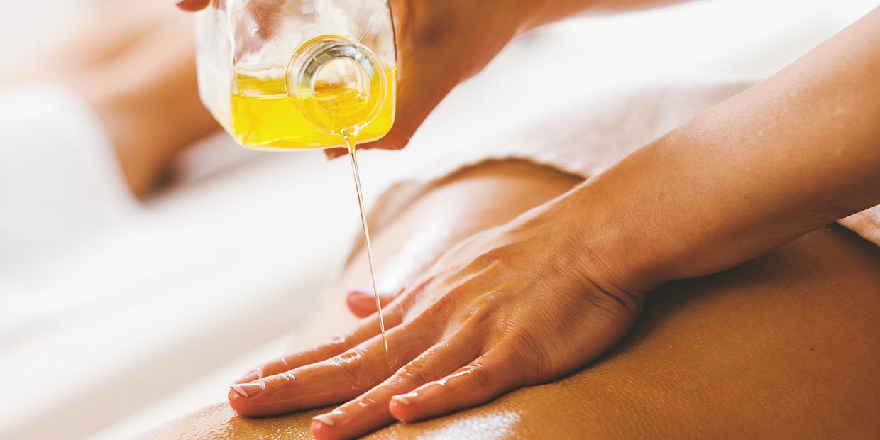 Abhyanga massage, ayurdeva, Ayurvedic massage, healing oil massage, whiterock spa, spa near me
