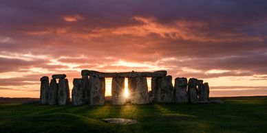 Local Tours to Stonehenge, Winchester, Salisbury, Portsmouth Historic Dockyard, Bath and New Forest