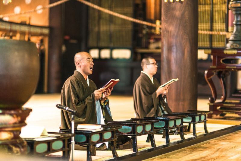 monk praing at the temple