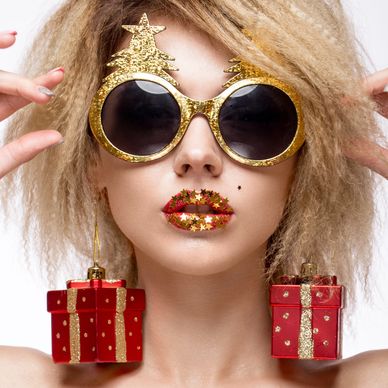 Festive accessories, endless compliments. Shop earrings, headbands & purses made for the holidays!