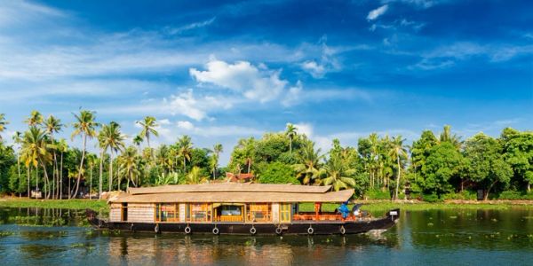 Housboat Kerala Boat, Kerala tour package Cochin munnar Thekkady Alleppany Kovalam tour packages holiday packages to kerala