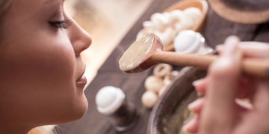 Luxurious hair moisturizing mask.