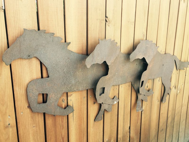 A photograph of a beautiful metal decoration.