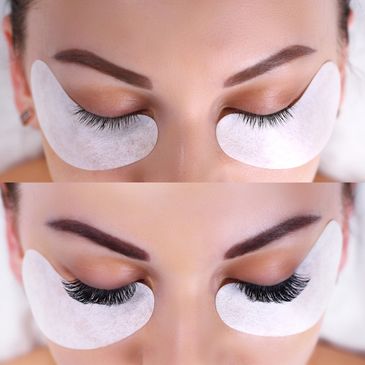 Showing end result of volume eyelash extension.