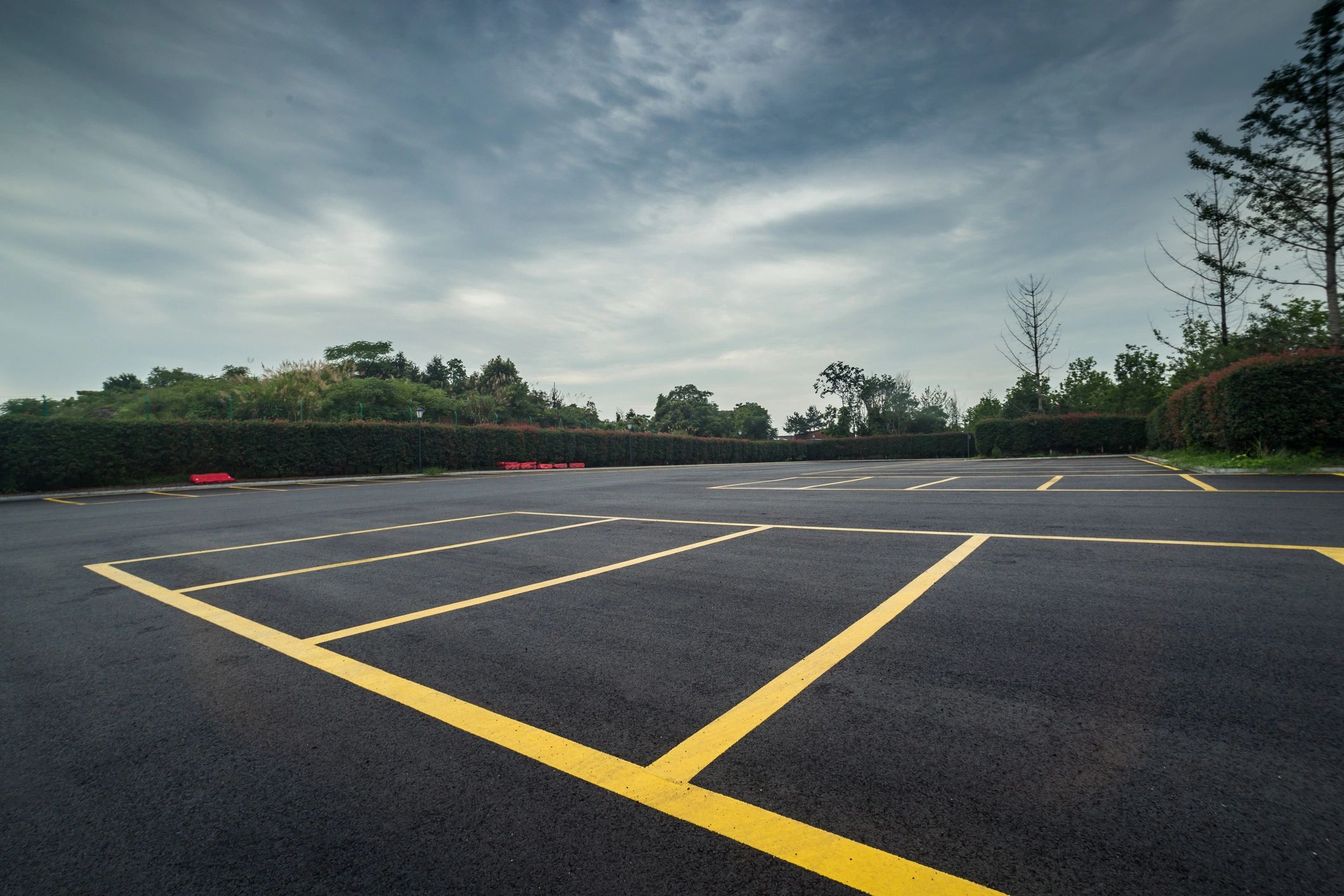 Commercial parking lot paving in southern maine 