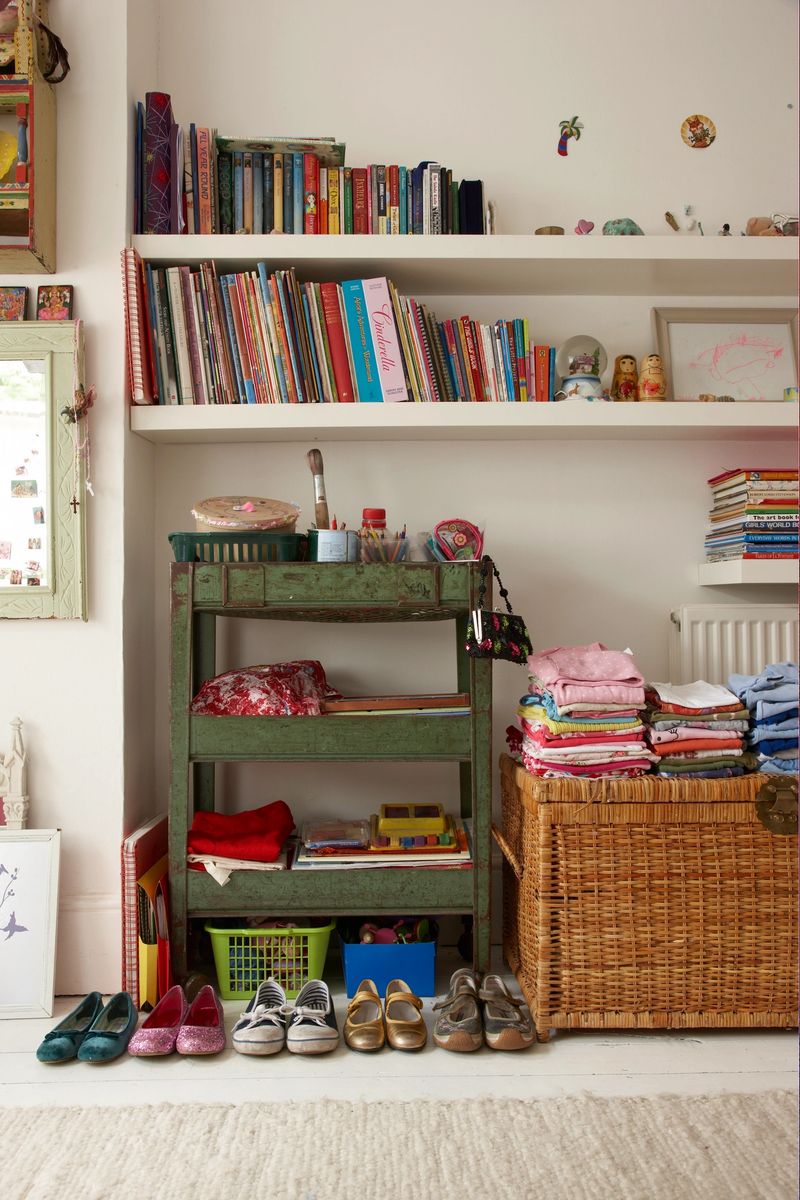 tidy childs bedroom