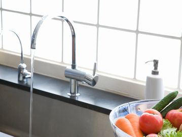Kitchen faucet