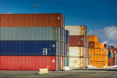 Dumpster rental for a construction site in CA with large containers