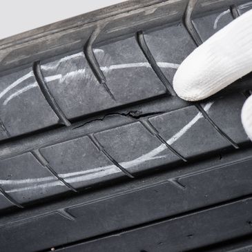 hole, blowout, flat, flat tire, rotate, mount, tire machine, dot, dot number, tire, flip, tire separ