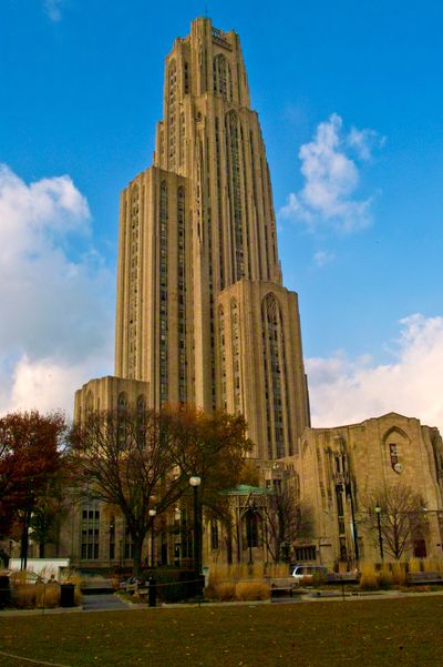 Cathedral of Learning in Oakland, near the student rentals Incline Real Estate manages