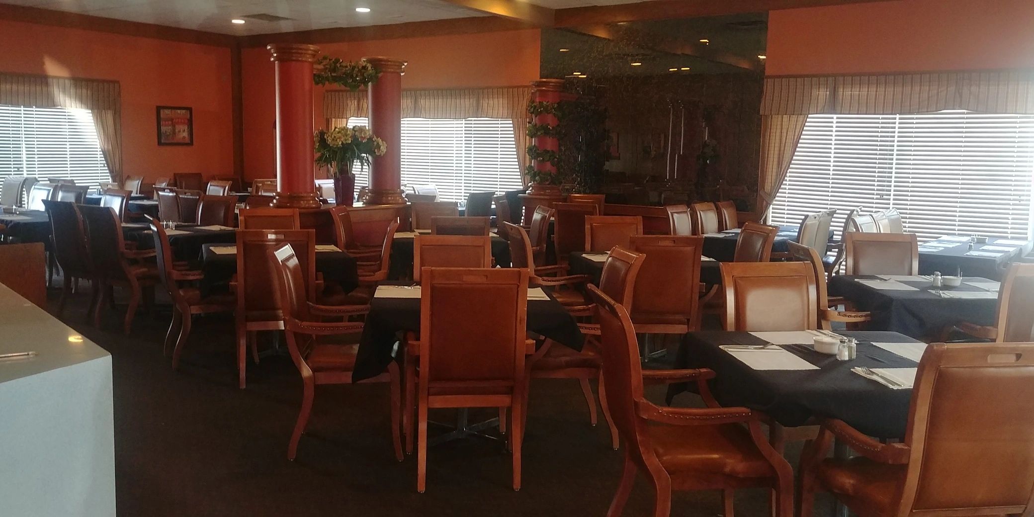 Gusto's Restaurant and Lodge