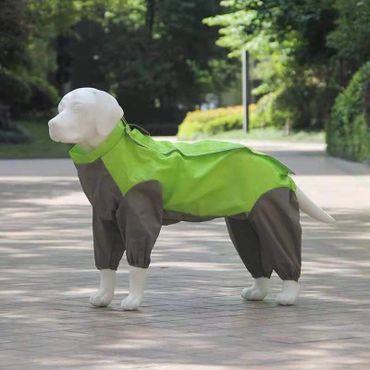 Capote impermeable poncho para perros verde con gris. Capotes para perros Panama.