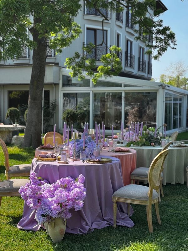 düğün, organizasyon, dekore edilmiş masa, organizasyon masası, ihtişamlı bahçe