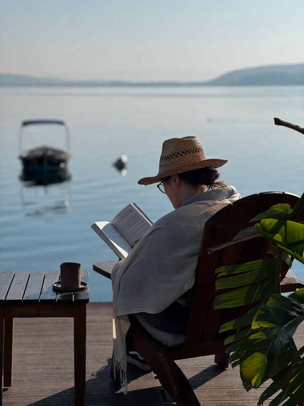 lale otel, huzurlu, sapanca gölü, göle sıfır iskelede huzurlu vakit