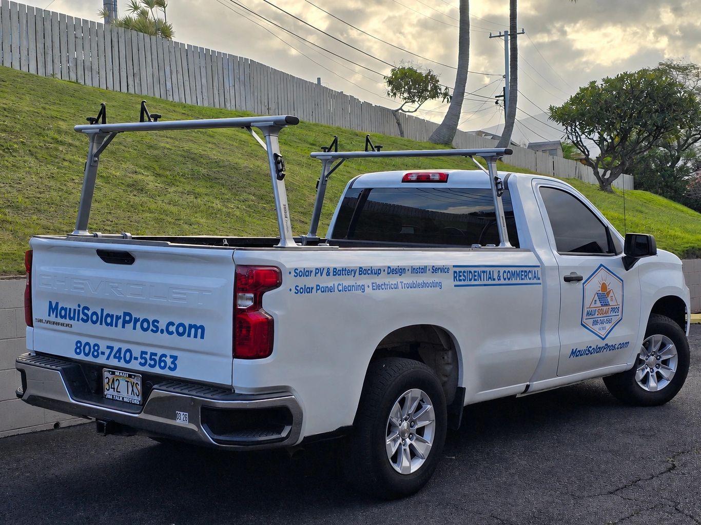 solar-panel-installer-kahului-maui-tesla-certified