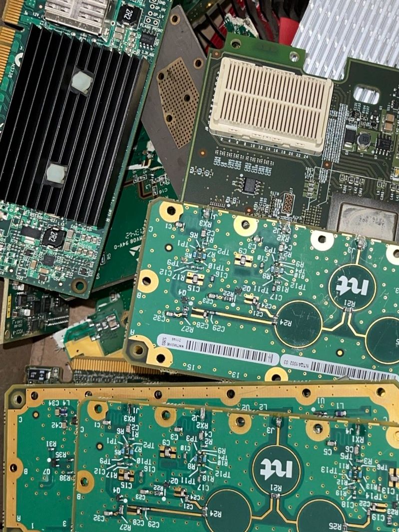 We buy circuit boards 
