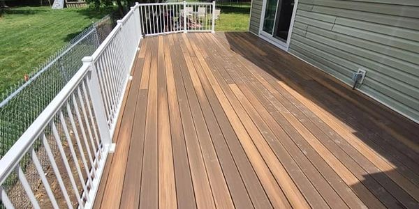 Gorgeous two tone composite decking. 