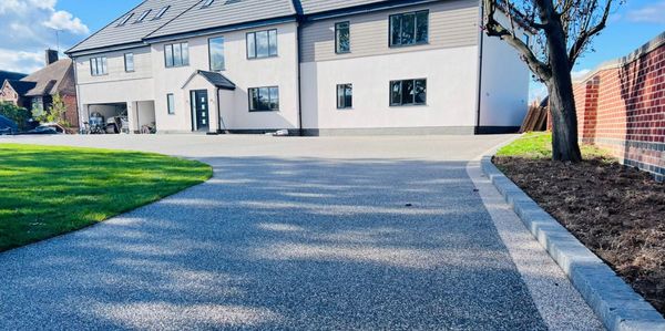 Resin bound 
Resin bond 
Resin driveway installers Rushden
Resin driveway installers Bedford 
Resin