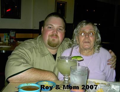 3_Mom___Roy_Birthday_2007.JPG