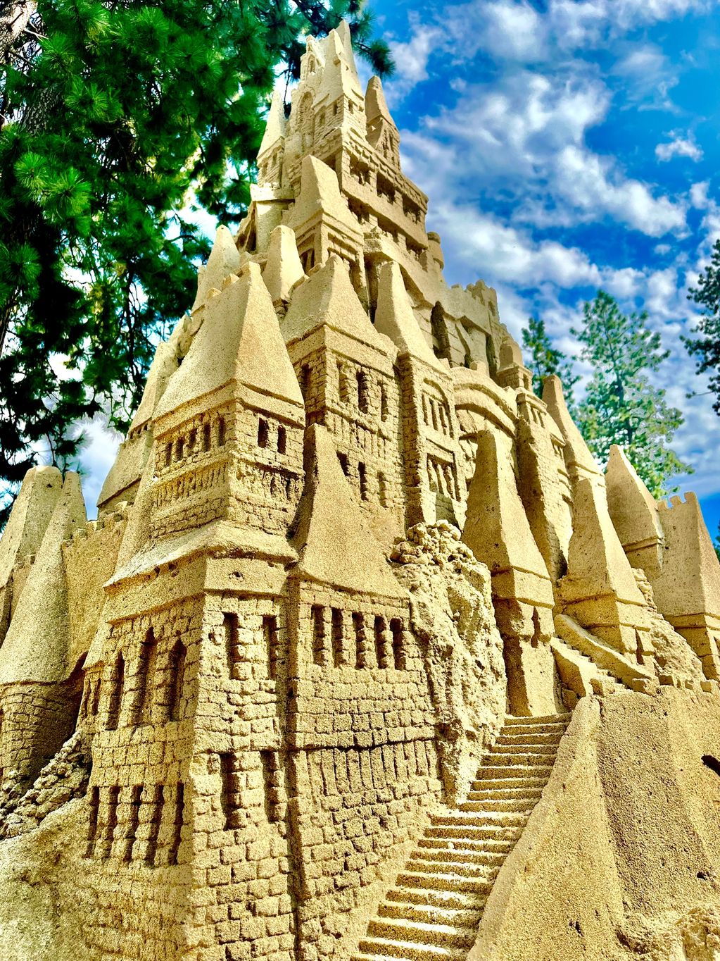 Art on the Green Coeur d alene Idaho sandcastle built by scotty dodson and family