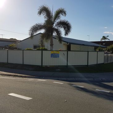 Bribie Framing
Corner of Sunderland Drive and Reef Street, Enterance on Reef Street.