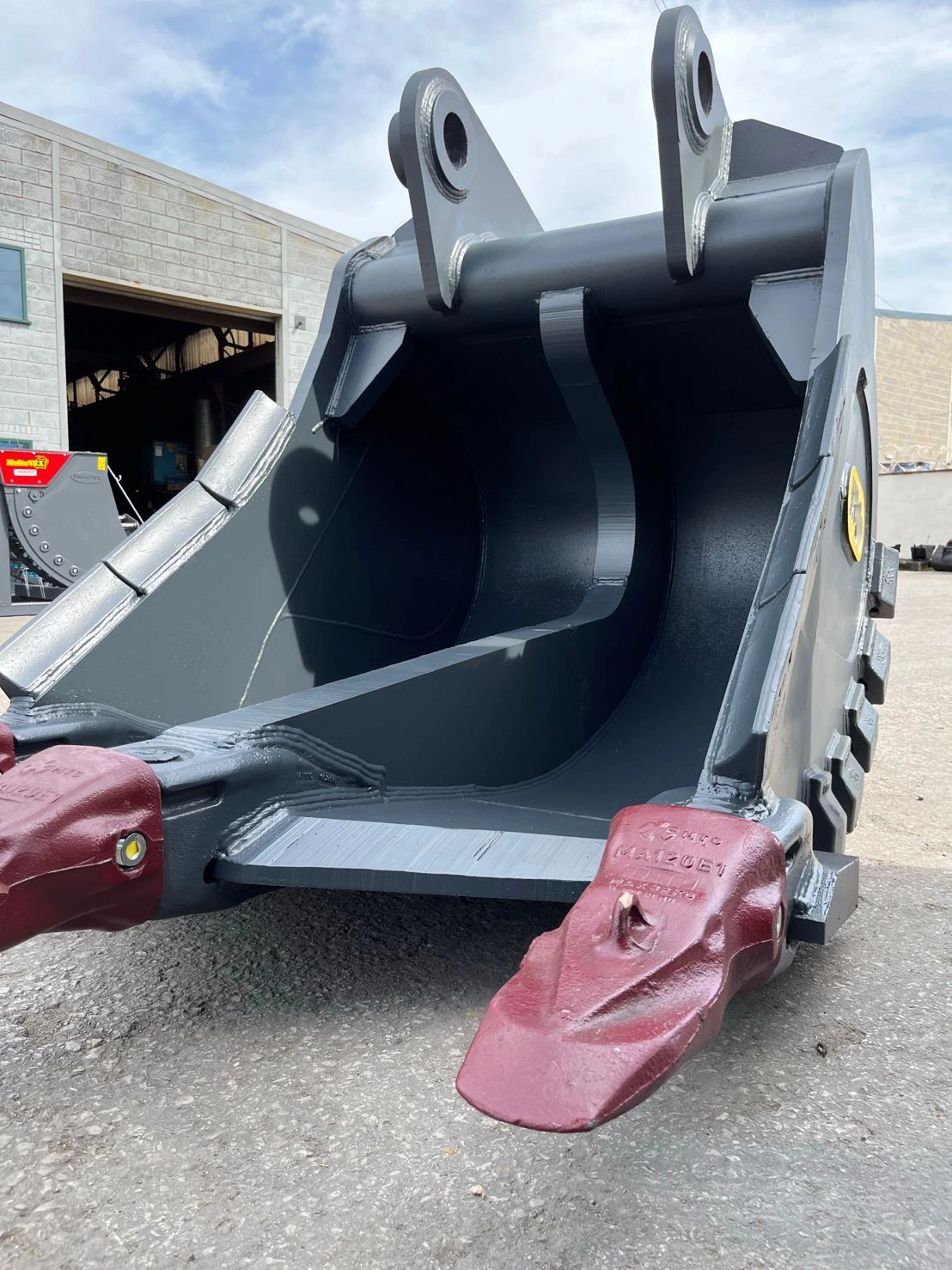 Scandanavian Tilt Rotator Buckets Abiljo Excavator Services Ltd