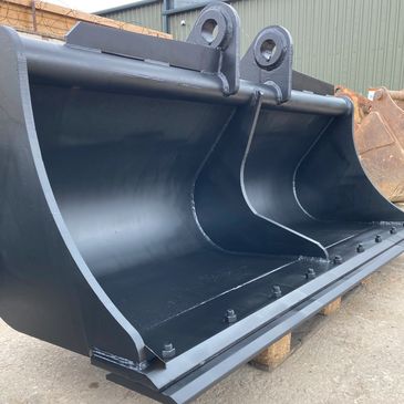 30 ton size Abiljo grading bucket with bolt on cutting edge 